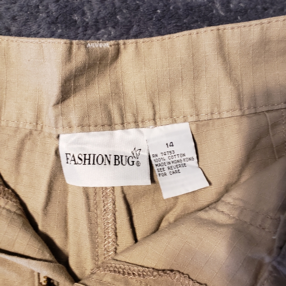 Shorts - Picture 2 of 2